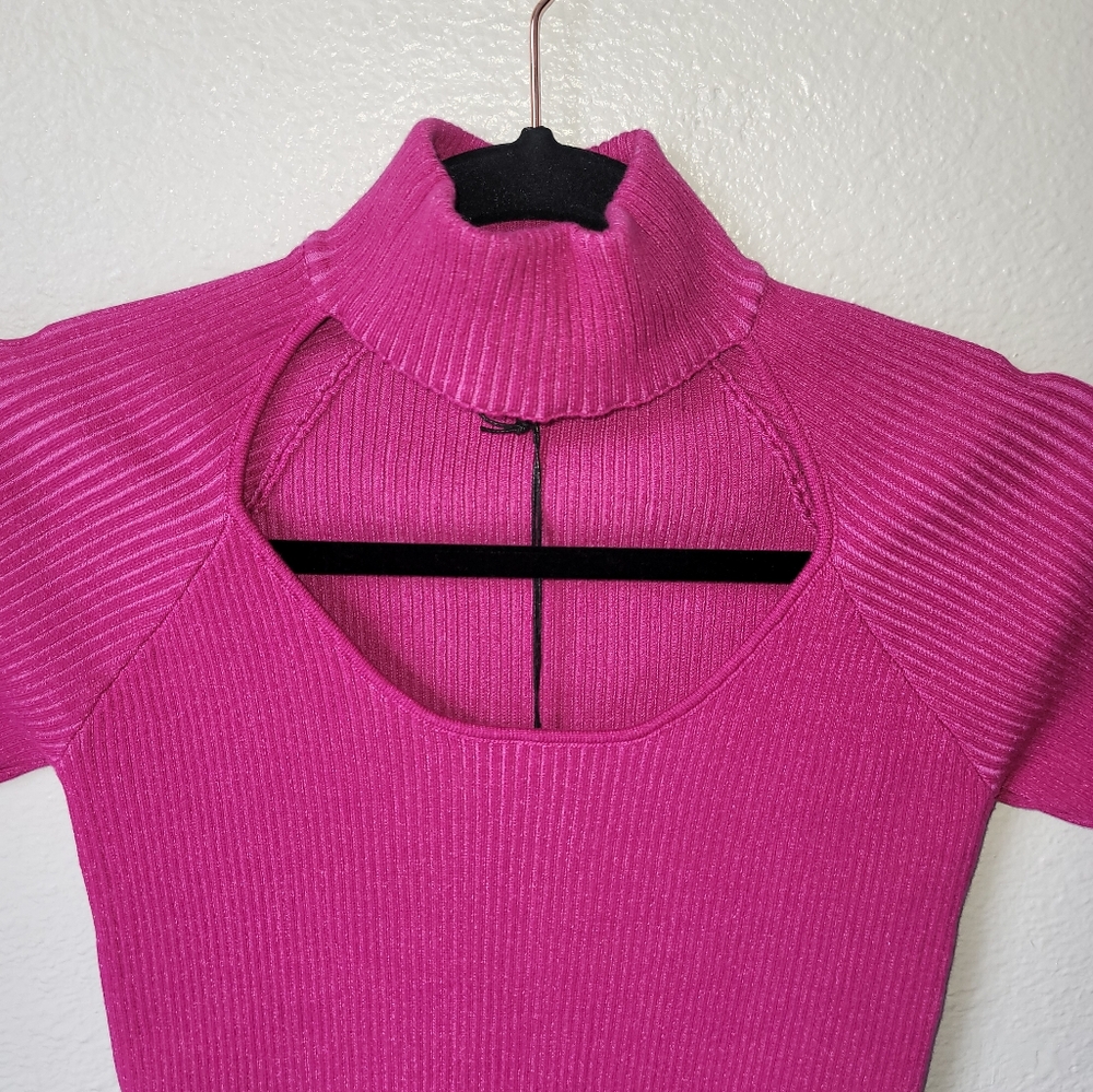 NWT Monrow Two Ribbed Cutout Short Sleeve Sweater Size Small In Raspberry Rose - Picture 4 of 7